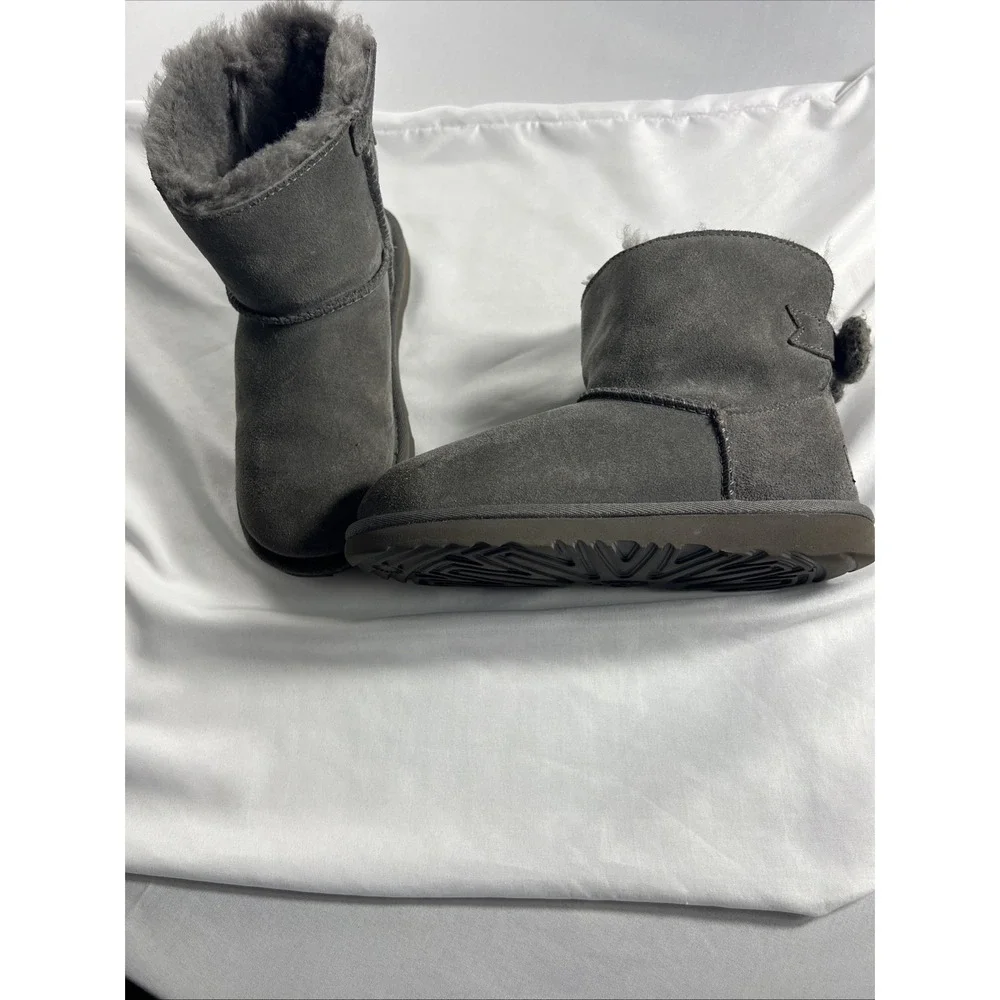 UGG Kids Bailey Bow Gray Suede Boots Youth Size US 3 / EU 35